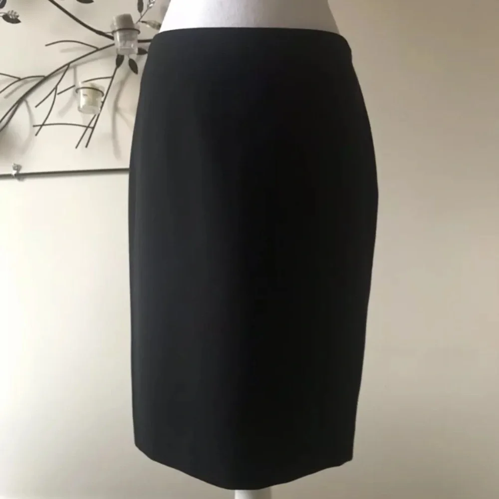 Diane Von Furstenberg DVF Black Tailored Knee Length Pencil Skirt size 10 NWT